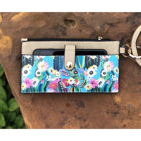 NWT!! Bangle Wristlet - Cactus & Floral in Tan - Picture 6 of 8